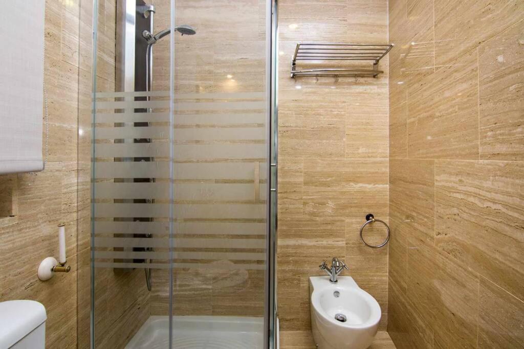 גרנדה Eco Center Granatensis Catedral 2 Habitaciones Free Parking מראה חיצוני תמונה