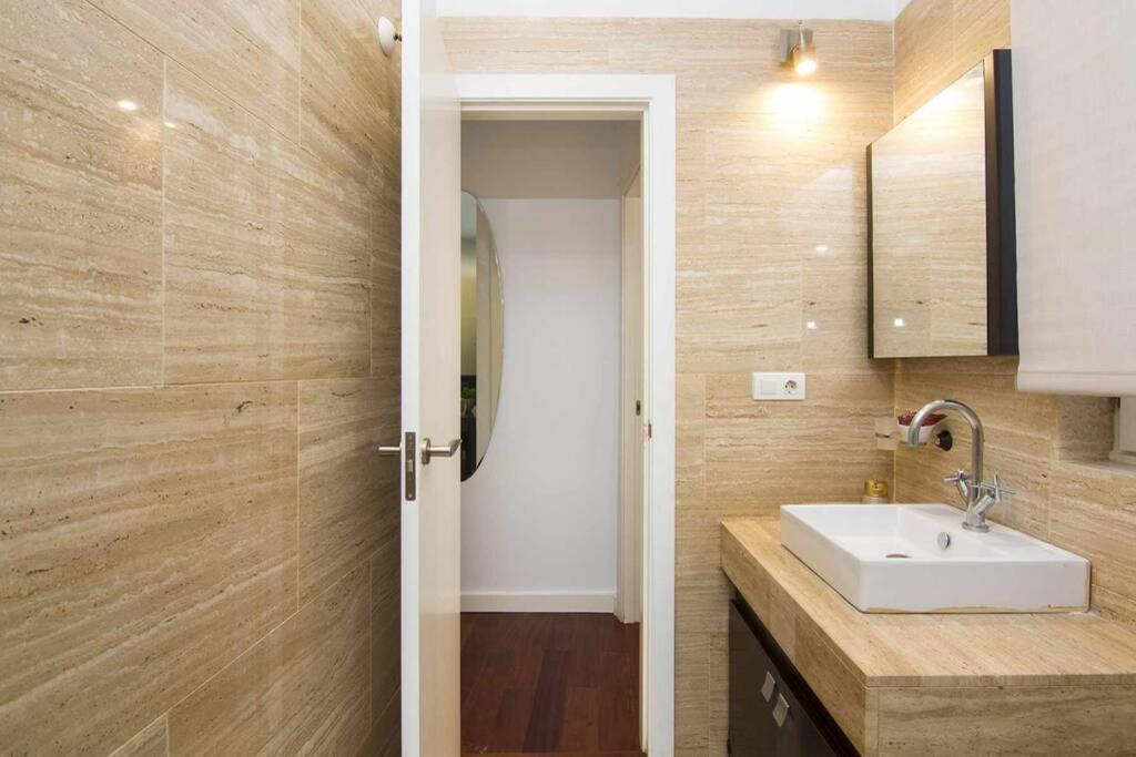 גרנדה Eco Center Granatensis Catedral 2 Habitaciones Free Parking מראה חיצוני תמונה
